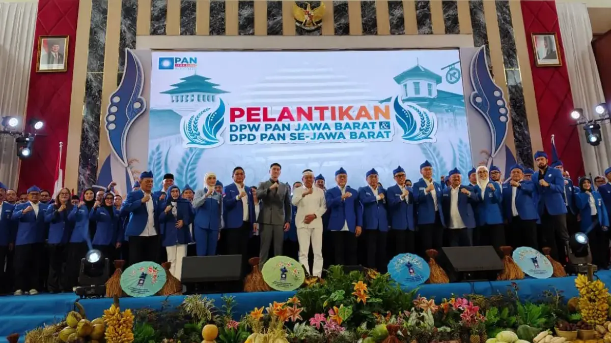 Partai Amanat Nasional (PAN) mulai memanaskan mesin politik di Jawa Barat melalui pelantikan Dewan Pimpinan