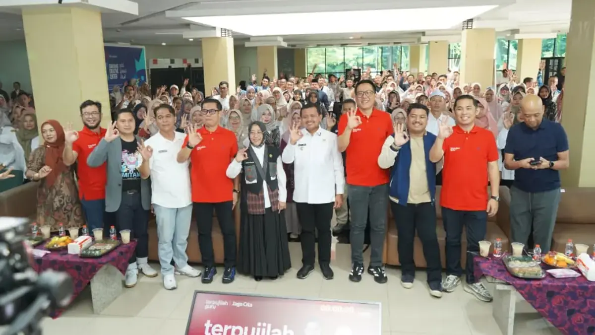 Telkomsel Gelar Roadshow “Terpujilah GURU” di Sumedang, Bekali Guru Hadapi Era AI Telkomsel Gelar Roadshow “Terpujilah GURU” di Sumedang, Bekali Guru Hadapi Era AI