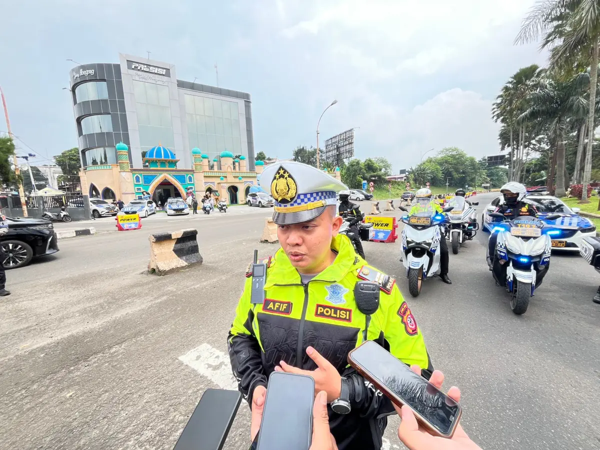Kawasan Puncak Bogor Dipadati 21 Ribu Kendaraan, Polisi Berlakukan One Way Arah Jakarta – jabarekspres.com