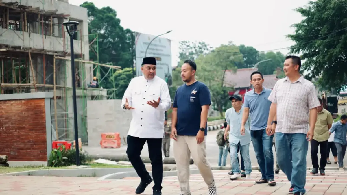 Penataan PKL, Bupati Bogor Buka Akses Taman Siliwangi–Masjid Baitul Faizin Penataan PKL, Bupati Bogor Buka Akses Taman Siliwangi–Masjid Baitul Faizin