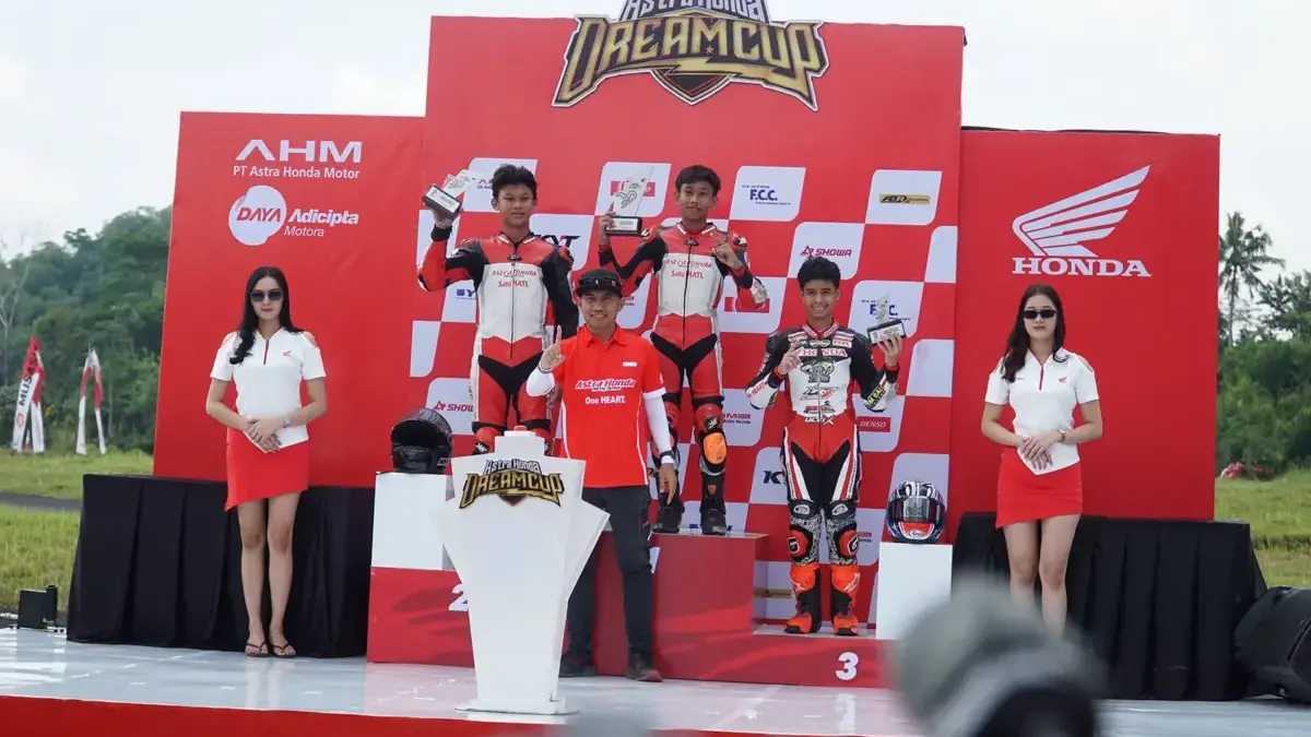 Para pemenang di di kelas Honda CBR150R – AHM (AHDC-12) pada ajang Astra Honda Dream Cup 2026 di Tasikmalaya b