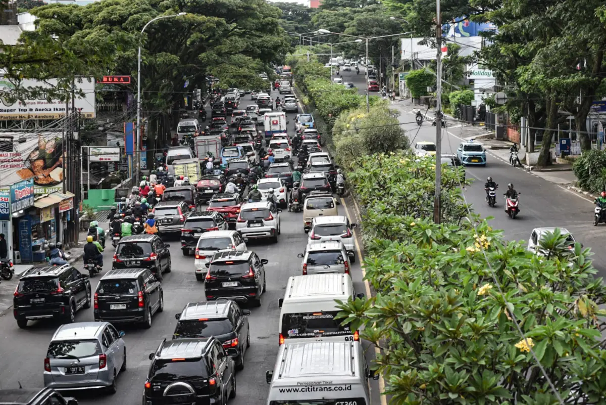 Libur Iduladha 2026 Usai, Puluhan Ribu Kendaraan Tinggalkan Wilayah Bandung – jabarekspres.com