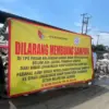 Krisis lautan sampah Pasar Baleendah mengungkap lambannya kinerja DLH Kabupaten Bandung dalam mengelola dan pe