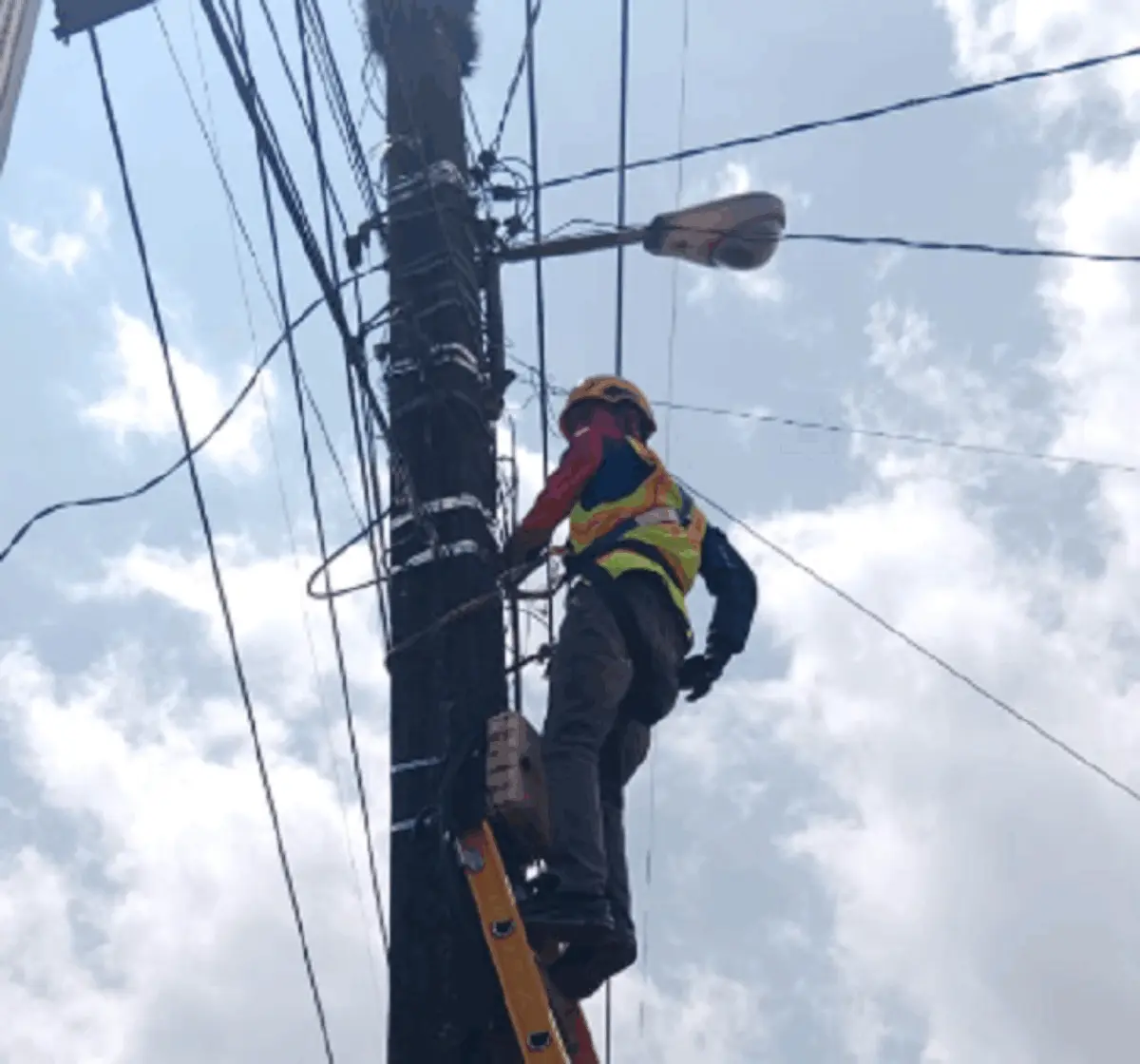Komitmen Pelayanan Sepenuh Hati, PLN Icon Plus Optimalkan Jaringan Fiber Optik di Ciamis – jabarekspres.com
