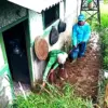 Hujan Deras Picu Longsor di Salawu, Material Timpa Rumah dan Badan Jalan