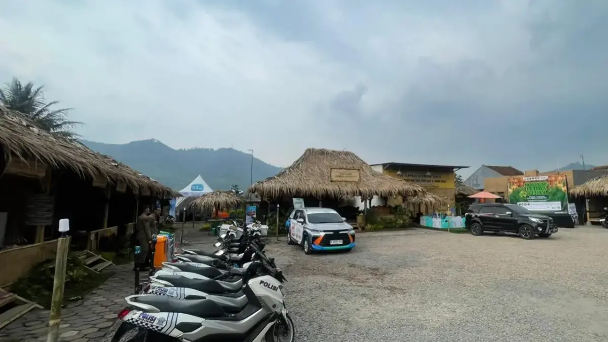pos terpadu dengan konsep unik bertema “Lembur Kaheman”, yang mengangkat nuansa perkampungan Sunda tempo dulu
