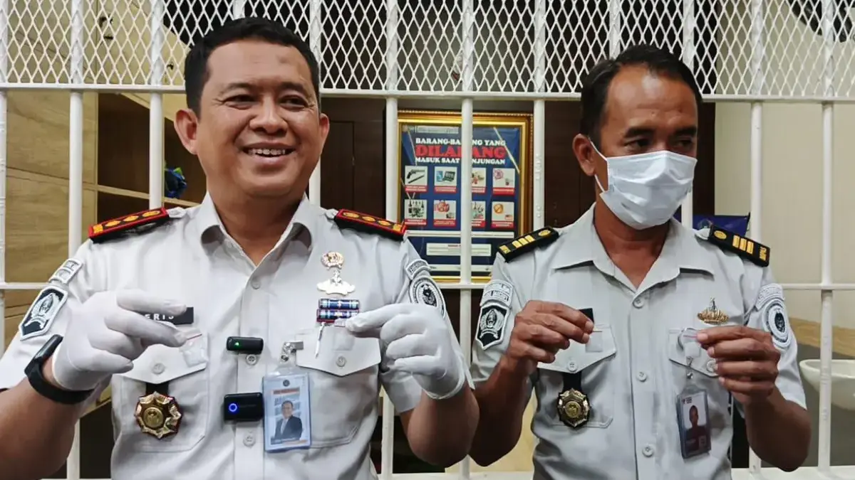 Nekat! Seorang Narapidana Lapas Banceuy Selundupkan Narkoba Lewat Duburnya Nekat! Seorang Narapidana Lapas Banceuy Selundupkan Narkoba Lewat Duburnya