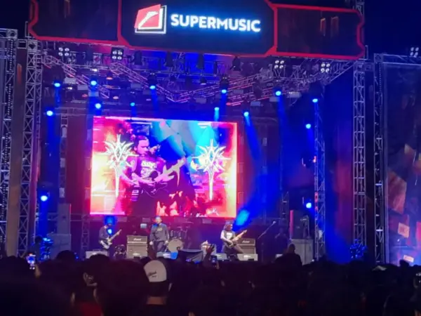 PECAH! SUPERMUSIC ‘Kecil Tapi Party’ Jilid 3 Guncang Soreang, Ribuan Penonton Getarkan Stadion SJH 
