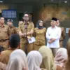 Bupati Bandung Barat saat menggelar apel internal di MPP KBB. Dok Prokompim KBB