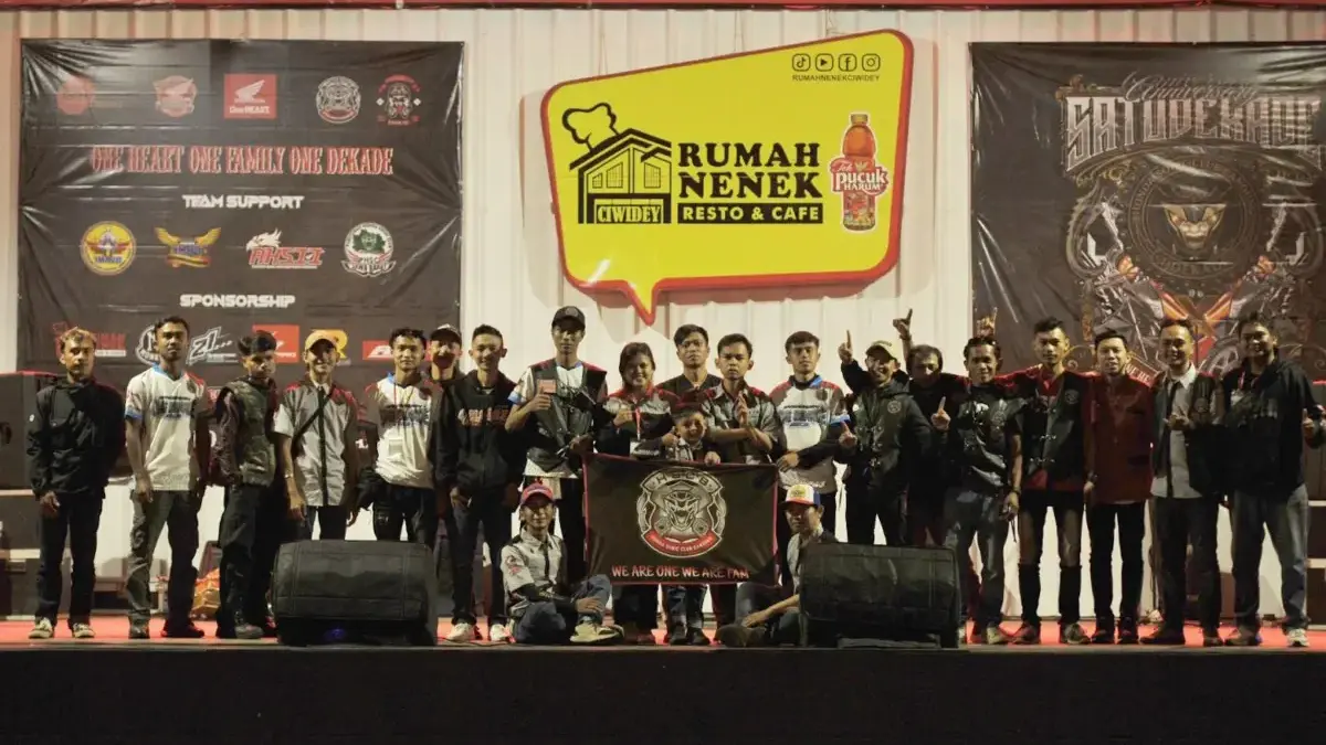 Honda Sonic Club Bandung Rayakan Satu Dekade, Satukan Ratusan Bikers dalam Semangat Brotherhood Honda Sonic Club Bandung Rayakan Satu Dekade, Satukan Ratusan Bikers dalam Semangat Brotherhood