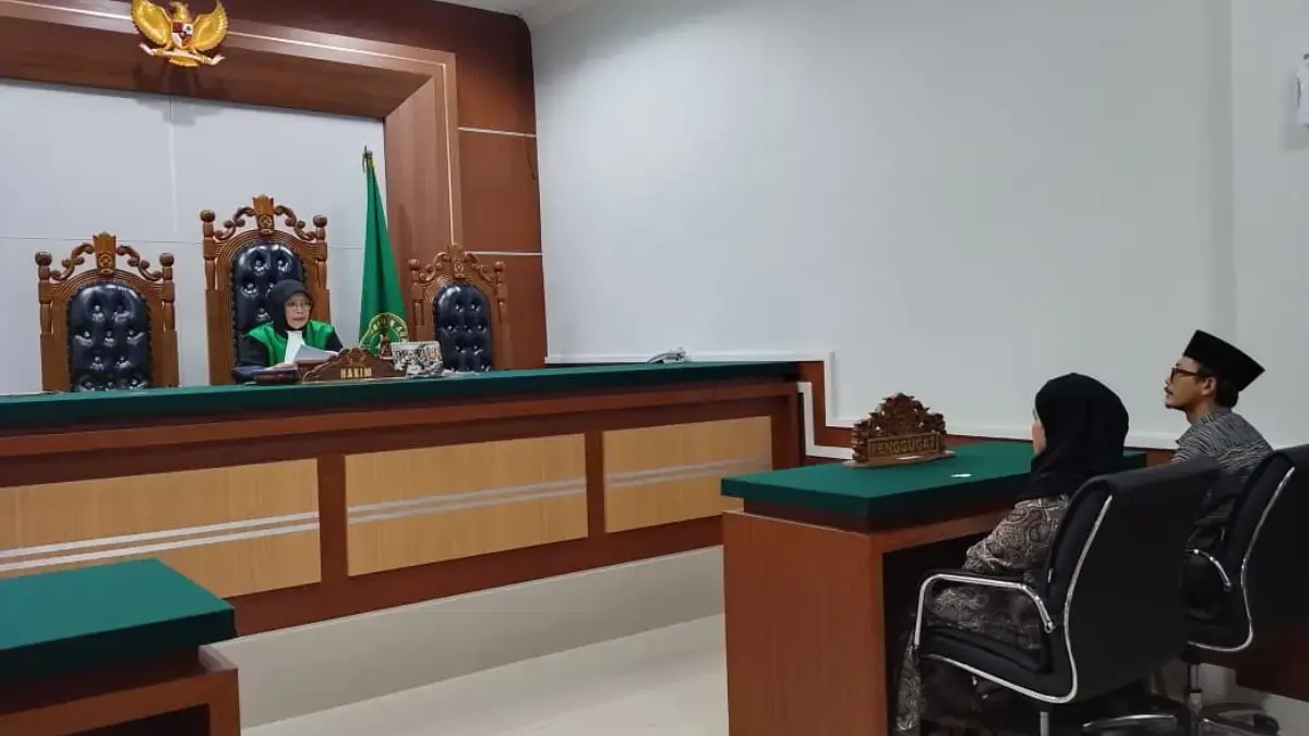 Pasangan yang Mengikuti Itsbat Nikah Massal di Pengadilan Agama Kota Cimahi (Mong)