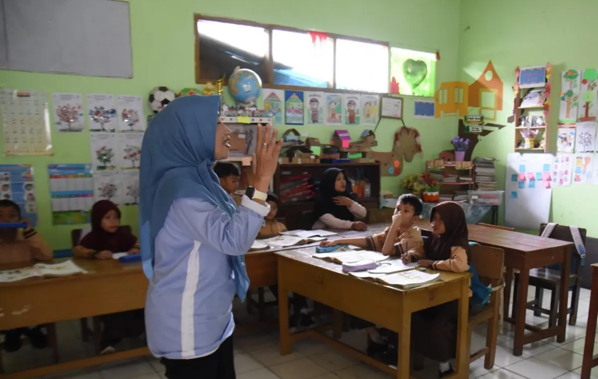 SE Kemendikdasmen 2026 Terbit, Disdik Cimahi Pastikan Guru Non-ASN Tetap Bertugas dan Peluang Rekrutmen PNS – jabarekspres.com