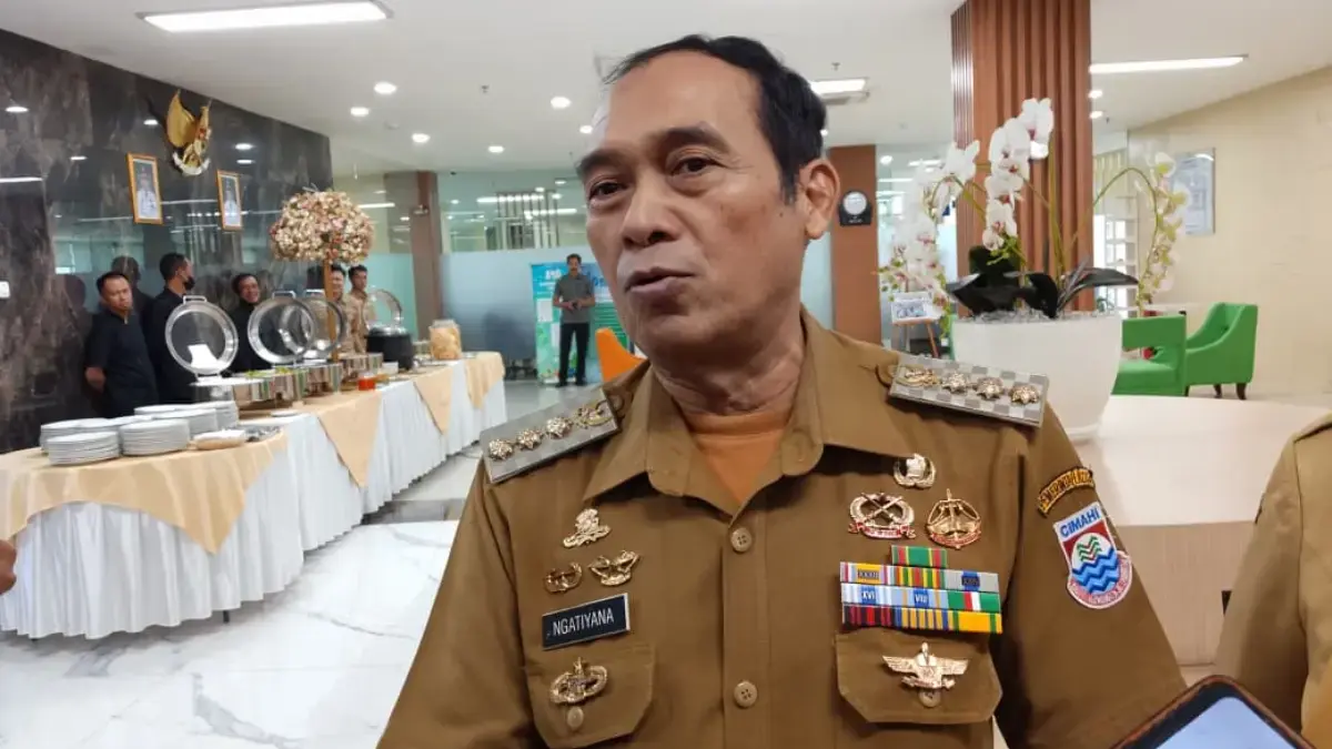 Polemik SDN Baros Mandiri 7 Meluas, Wali Kota Cimahi Akui Alih Fungsi Sekolah Harus Dikaji Ulang Wali Kota Cimahi, Ngatiyana saat Menanggapi soal Polemik SDN Baros Mandiri 7 (Mong)
