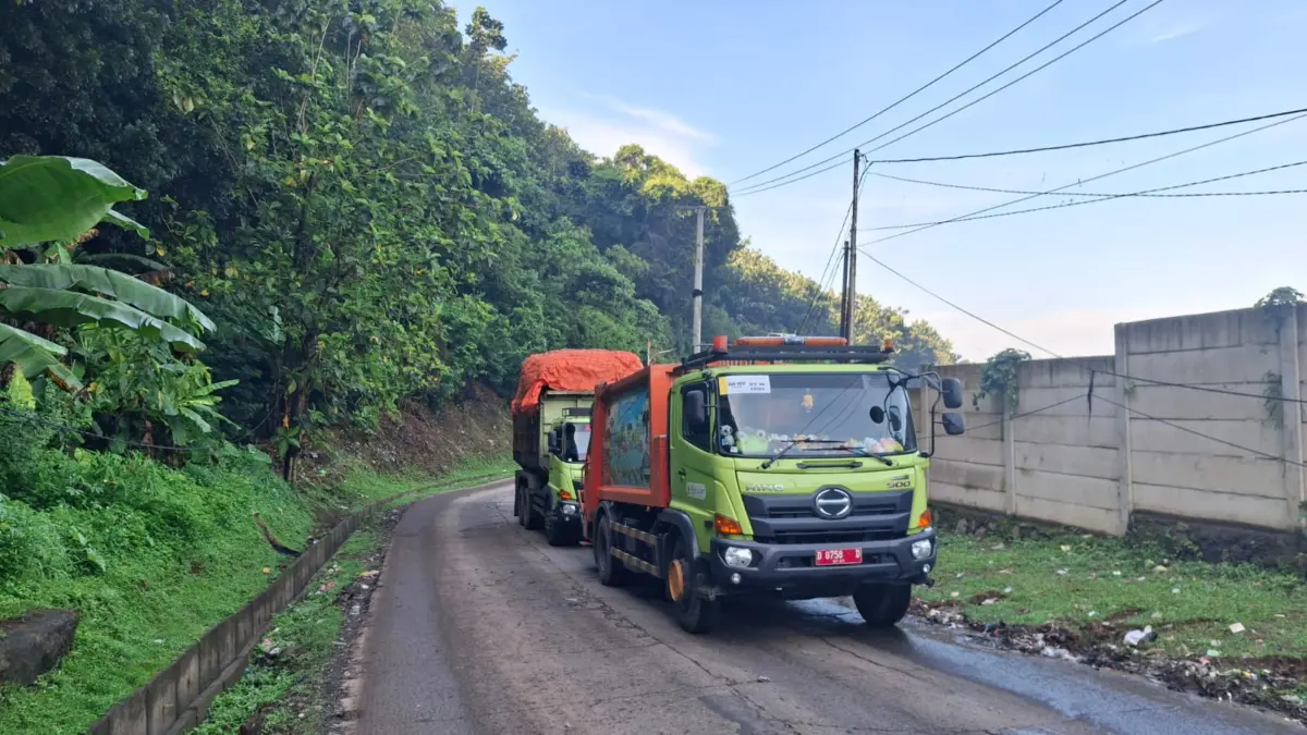 Krisis Sarimukti Memanas, Warga Ancam Blokade Truk Sampah Bandung Raya ke Bandung Barat