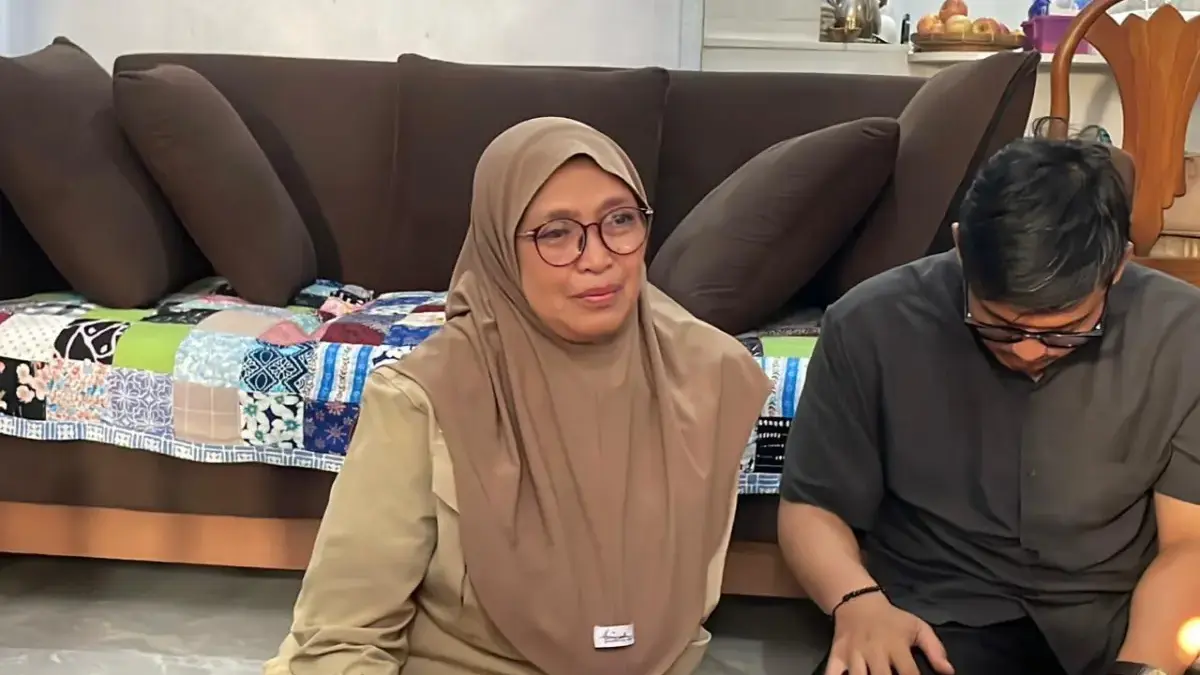 Ibu Jurnalis Republika Asal Cicalengka Berharap Diplomasi Pemerintah Usai Putranya Diduga Ditahan Israel Hani Hanifa Humanisa (56), ibu dari Thoudy Badai Rifanbillah (29), jurnalis Republika asal Cicalengka