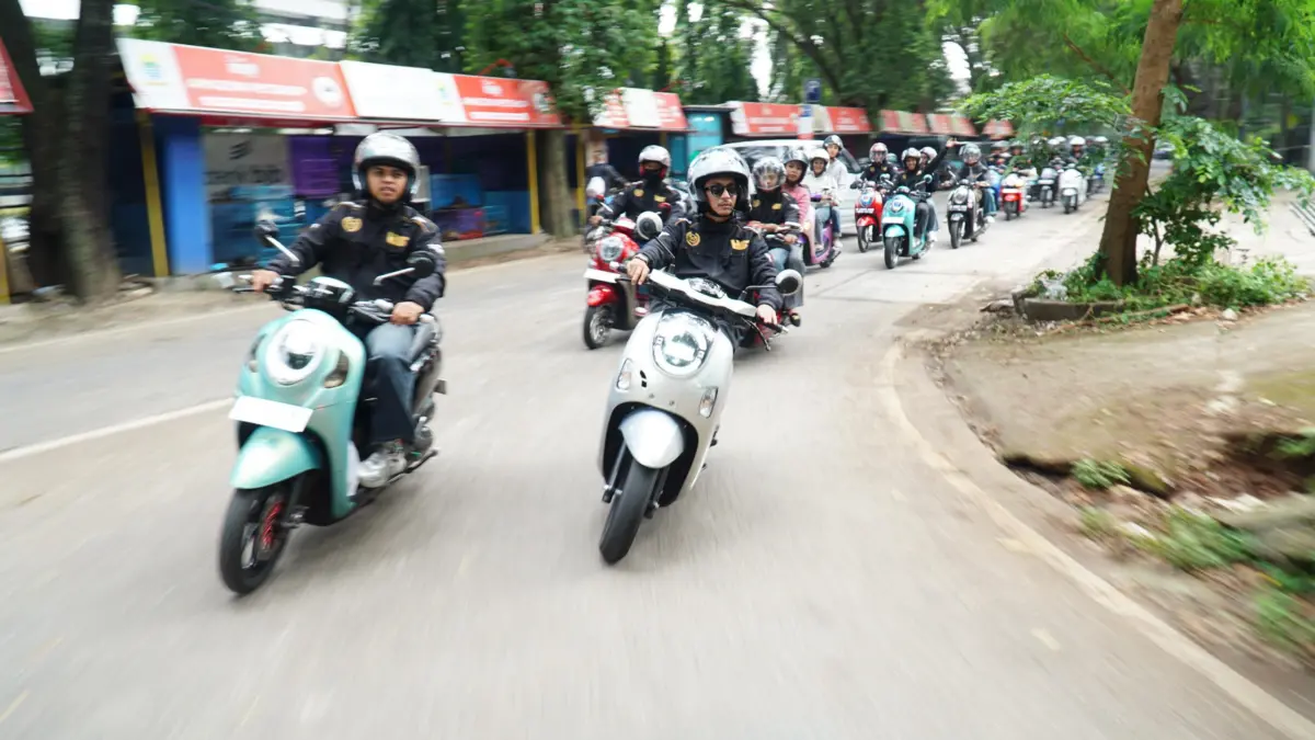Scoopy Your Mode, Your Ride Hadirkan Gaya Retro Fashionable dan Kebersamaan Unik Pengguna Honda Scoopy Scoopy Your Mode, Your Ride Hadirkan Gaya Retro Fashionable dan Kebersamaan Unik Pengguna Honda Scoopy di Band