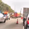 Pecah Ban di Tol Jagorawi, Truk Box Hantam Guardrail di Exit Gunung Putri
