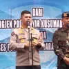 Kabid Humas Polda Jabar, Kombes Pol. Hendra Rochmawan (kiri) bersama Dansat Brimob Polda Jawa Barat