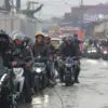 Pengendara Terjebak Banjir di Cikarees Bojongsoang, Warga Sebut Penanganan Tak Kunjung Tuntas