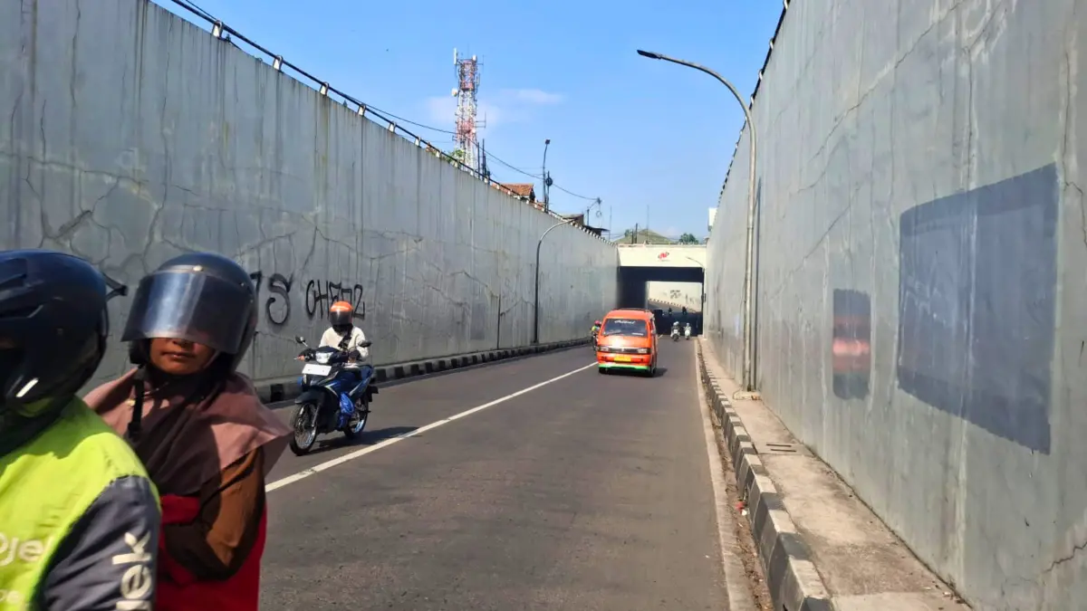 Underpass Sriwijaya Dicoret-coret, Pemkot Cimahi Geram dan Siapkan CCTV POV Underpass Sriwijaya Cimahi yang Penuh dengan Vandalisme (mong)