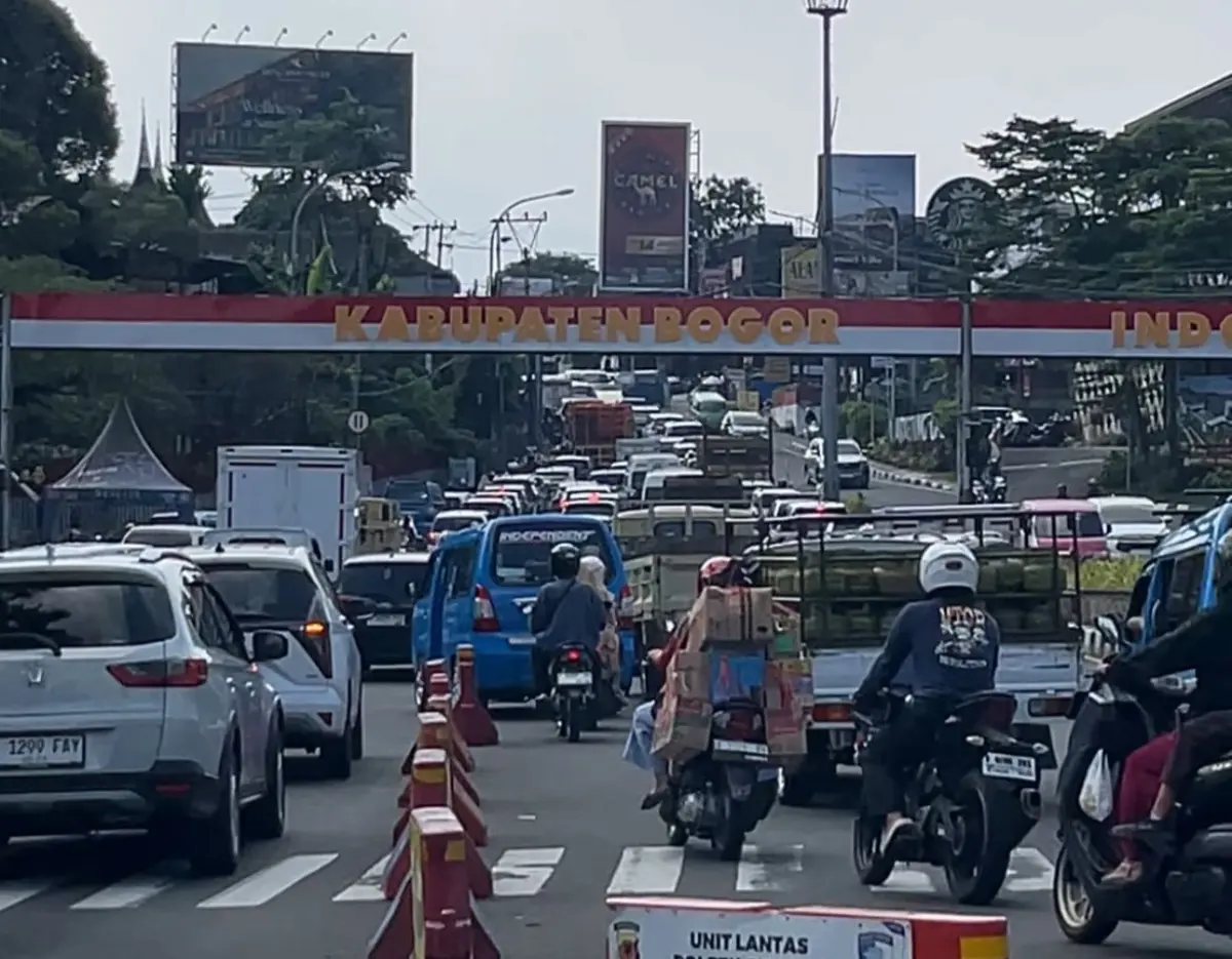 Libur Iduladha, Jalur Puncak Bogor Mulai Dipenuhi Kendaraan Wisatawan – jabarekspres.com