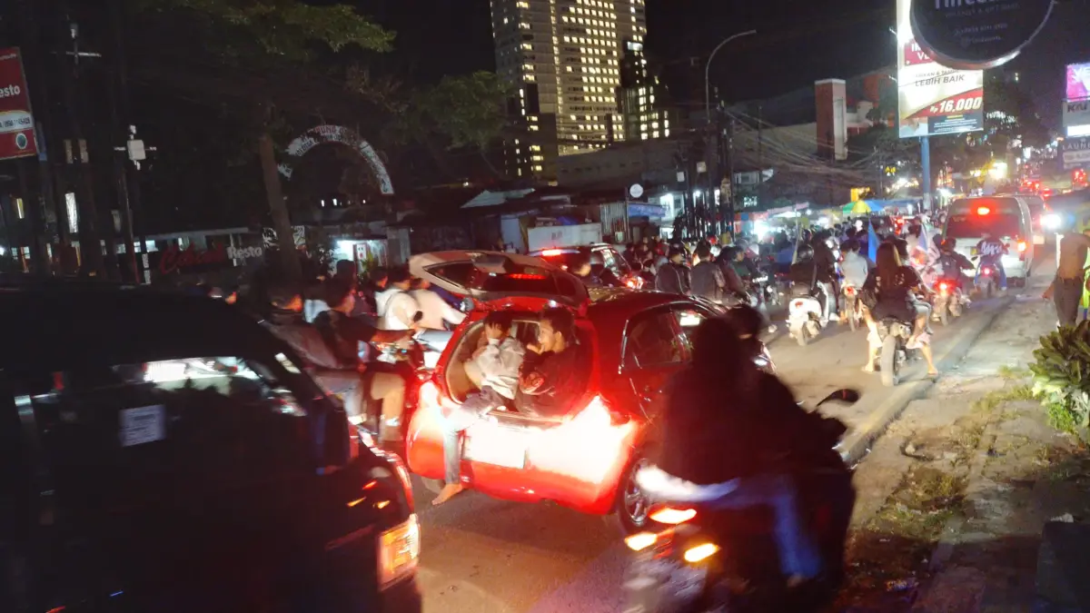 Euforia Kemenangan Persib di Jatinangor Makan Korban, Seorang Pria Alami Luka Kepala – jabarekspres.com