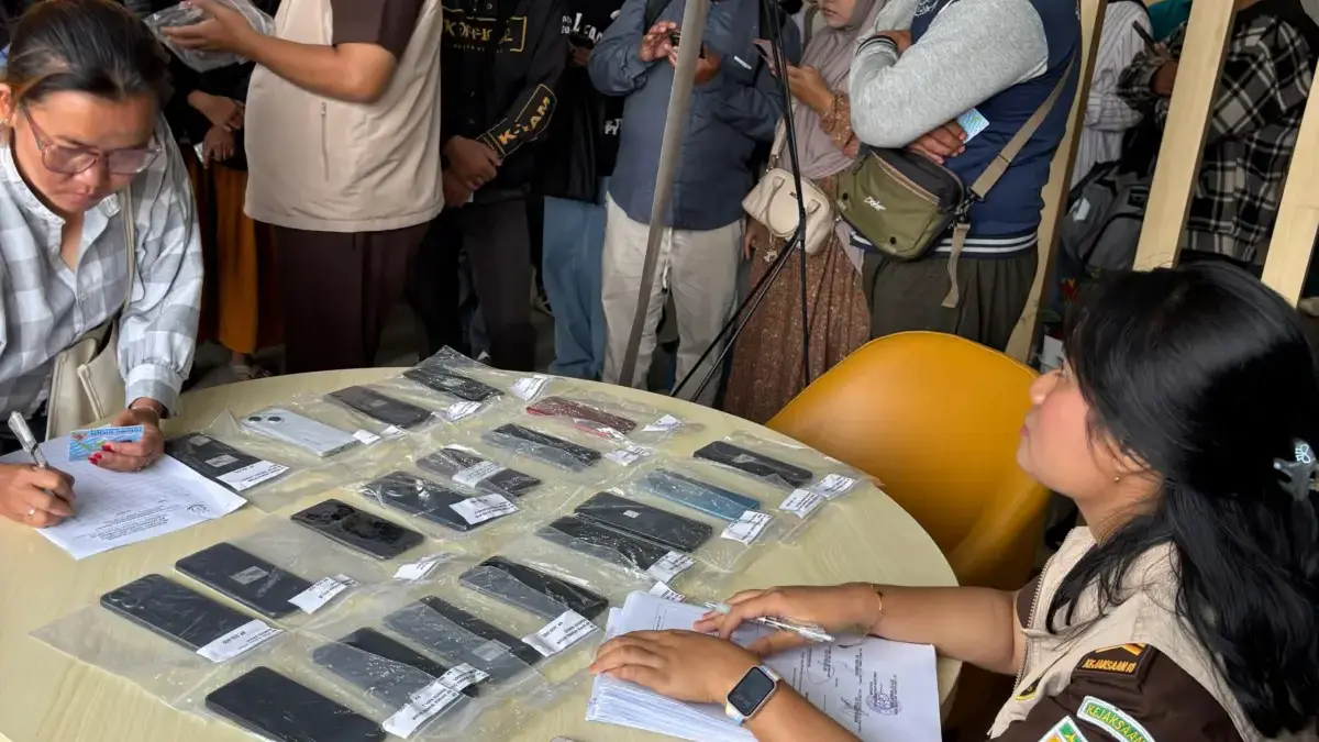 Antusiasme Tinggi Warnai Penjualan Barang Rampasan Negara oleh Kejari Cimahi Antusiasme Tinggi Warnai Penjualan Barang Rampasan Negara oleh Kejari Cimahi