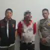 Pelajar Jadi Korban Begal di Tenjo Bogor, Satu Pelaku Babak Belur Diamuk Warga Pelaku begal di Tenjo, Kabupaten Bogor yang berhasil diamankan petugas kepolisian usai babak belur di amuk mas