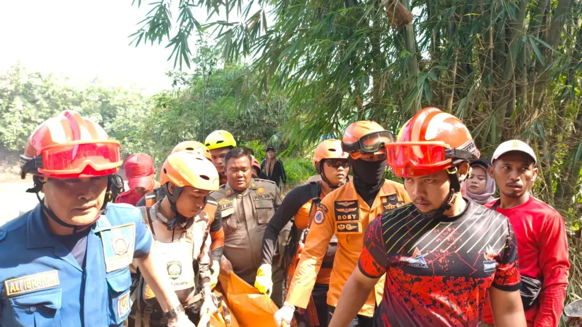 Bocah 6 Tahun yang Hanyut di Sungai Cianten Ditemukan Meninggal, Berjarak 1 Kilometer dari Lokasi Tenggelam UBocah 6 Tahun yang Hanyut di Sungai Cianten Ditemukan meninggal dunia. Foto BPBD