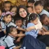 Bunda PAUD Kabupaten Tasikmalaya, Retno Widyastuti, saat mengunjungi salahsatu TK di Ke