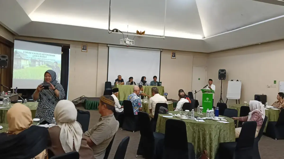 Forum Kaukus Ketokohan Jawa Barat (KKJB) kembali menggelar sarasehan strategis bertajuk \"Petani Sejahtera, Jab