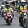 Bupati Cecep saat cek jalan di wilayah selatan Tasikmalaya. Foto Humas Pemkab