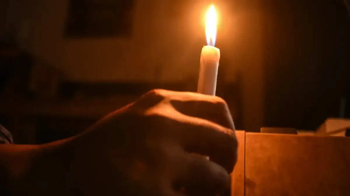 Bahlil Sebut Pasokan Batu Bara Aman, Publik Duga Utang Pemerintah ke PLN Jadi Alasan Pemadaman Bergilir Bahlil Sebut Pasokan Batu Bara Aman, Publik Duga Utang Pemerintah ke PLN Jadi Alasan Pemadaman Bergilir