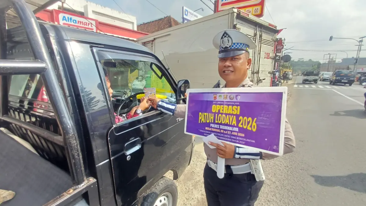 Operasi Patuh Lodaya 2026 Ditunda, Polisi : Bukan Berarti Boleh Abaikan Aturan Lalu Lintas! Satlantas Polres Tasikmalaya saat sosialisasi Ops Patuh Lodaya 2026, pekan lalu.