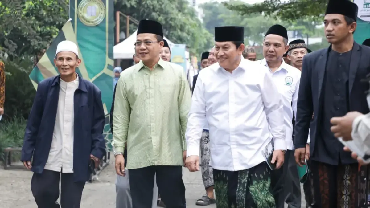 Dihadiri Bupati Bandung, KH Ubaidillah Ruhiat Lantik Wakil Ketua DPR RI Jadi Ketua Alumni Cipasung Dihadiri Bupati Bandung, KH Ubaidillah Ruhiat Lantik Wakil Ketua DPR RI Jadi Ketua Alumni Cipasung