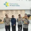 Kapolda Jabar Irjen Pol Rudi Setiawan memberikan keterangan pers di Rumah Sakit Hasan Sadikin, Kota Bandung, S