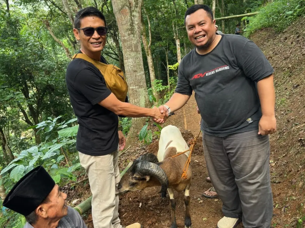 Komunitas ADV Riders Bandung (ARB) Gelar Acara Berqurban