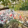 Tepat di Hari Lingkungan Hidup Sedunia, Air Kali Baru Bojonggede Hilang Tertutup Tumpukan Sampah