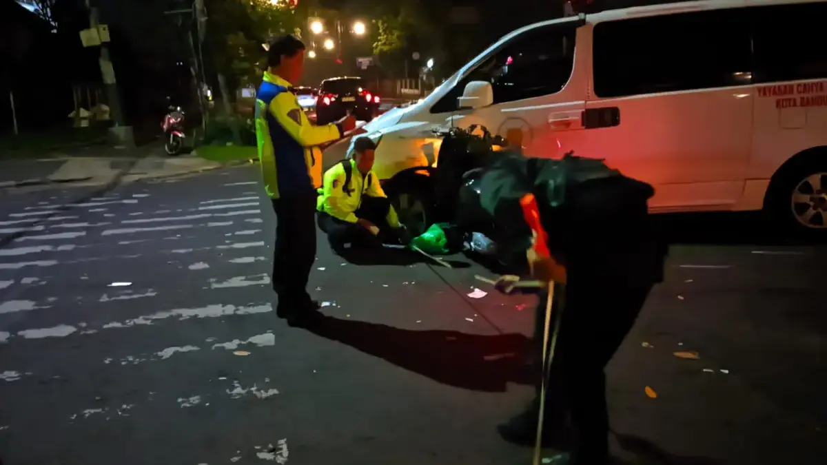 Terlibat Lakalantas dengan Minibus, Seorang Pengendara motor di Ir. H. Djuanda Meninggal Dunia 