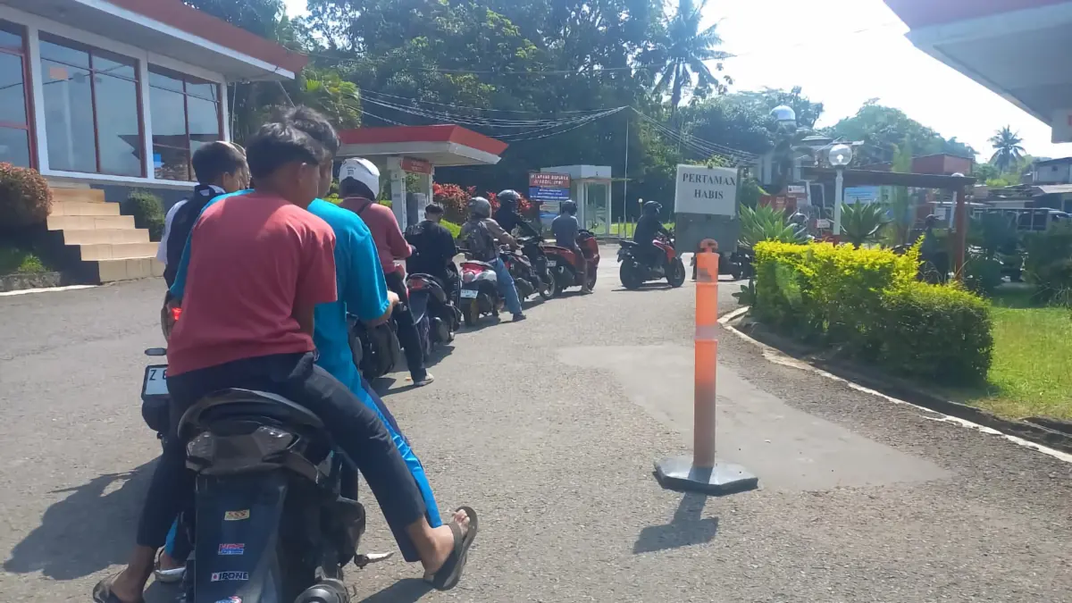 Harga BBM Pertamax Naik, Sejumlah SPBU di Sumedang Kehabisan Stok pada Hari Pertama – jabarekspres.com Harga BBM Pertamax Naik, Sejumlah SPBU di Sumedang Kehabisan Stok pada Hari Pertama – jabarekspres.com