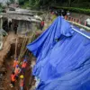 Tebing Penahan Tanah Sekitar 6 Meter di Dago Bengkok Longsor 