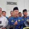 Wali Kota Bogor, Dedie A. Rachim (tengah) bersama Wakil Wali Kota Bogor, Jenal Mutaqin (kanan) dan Ketua Organ