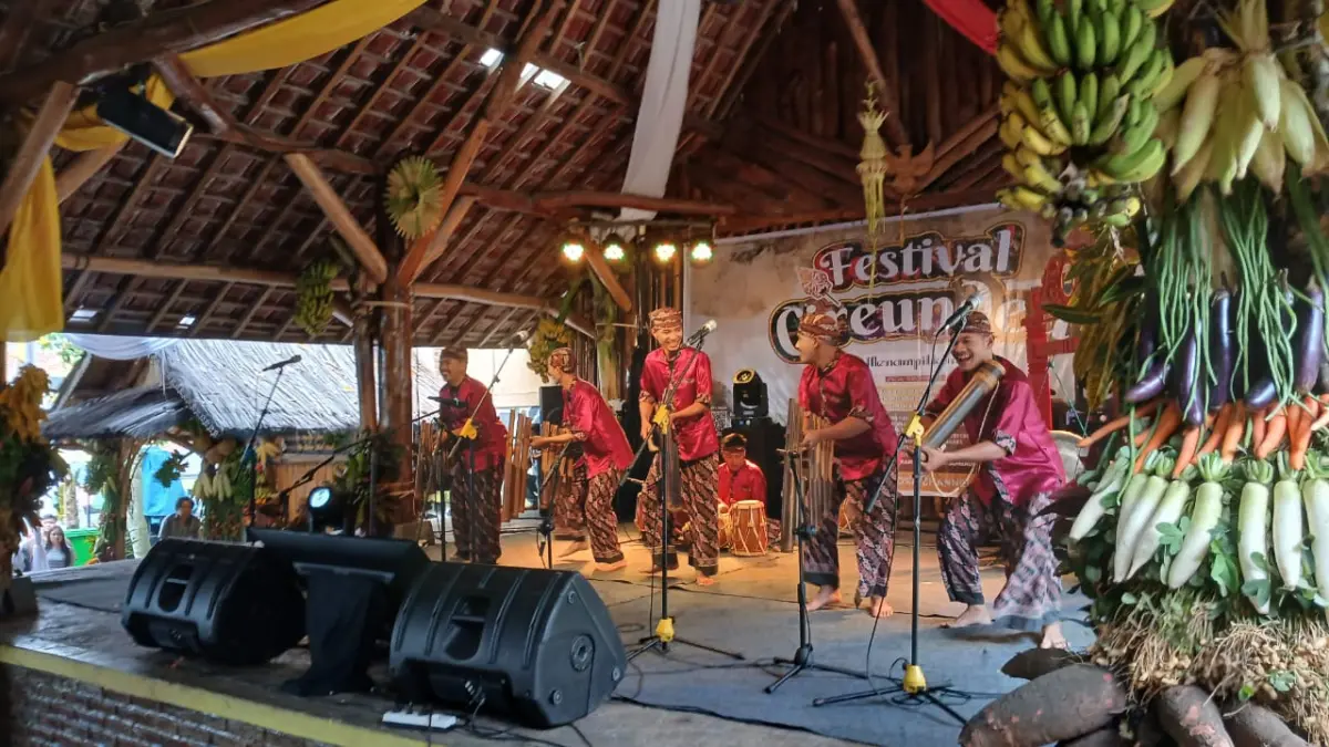 Disbudparpora Cimahi Perkuat Budaya Lokal di Tengah Gempuran Era Digital – jabarekspres.com Disbudparpora Cimahi Perkuat Budaya Lokal di Tengah Gempuran Era Digital – jabarekspres.com