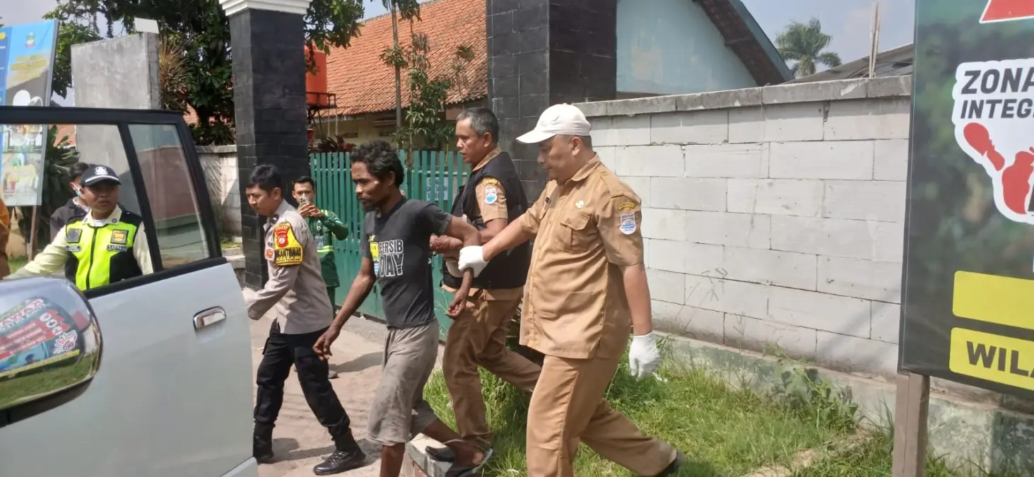 Bikin Geger Warga, ODGJ Tidur di Bantalan Rel Kereta Cimahi – jabarekspres.com