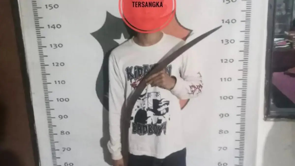 Bikin Warga Resah, Pemuda di Parung Bogor Ditangkap Polisi Saat Bawa Celurit Raksasa