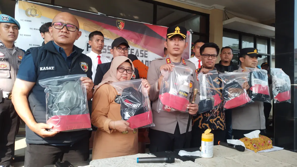 Pelaku Penyiraman Air Keras Dua Kakak Beradik di Sumedang Dibekuk Polisi, Ternyata Ini Motifnya! 