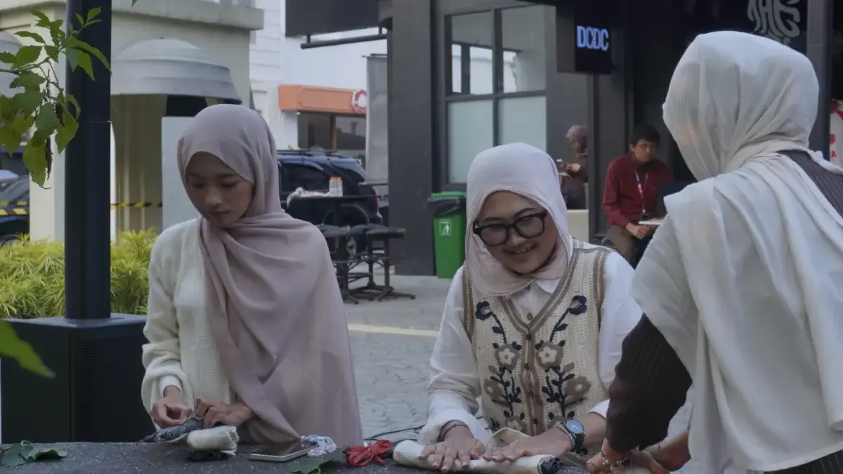 Mahasiswa Ilmu Komunikasi Bhakti Kencana University Gelar RE-VALUE, Kampanye Kreatif Ubah Limbah Jadi Bernilai