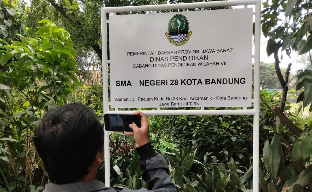 SMAN 28 Bandung Masih Berupa Lahan Kosong, Proses Belajar Numpang Sementara! – jabarekspres.com