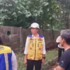 Wali Kota Bogor, Dedie A. Rachim, saat meninjau langsung Jalan Padi, Kecamatan Bogor Timur, Kota Bogor, Senin