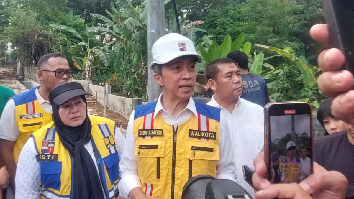 Wali Kota Bogor, Dedie A. Rachim, saat memberikan keterangannya di Kota Bogor. Foto: Sekar Andini